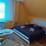 Parkowa Проживання в сім'ї