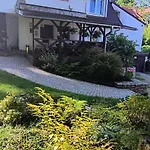 Проживання в сім'ї Parkowa *