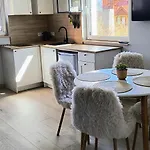 Parkowa Проживання в сім'ї